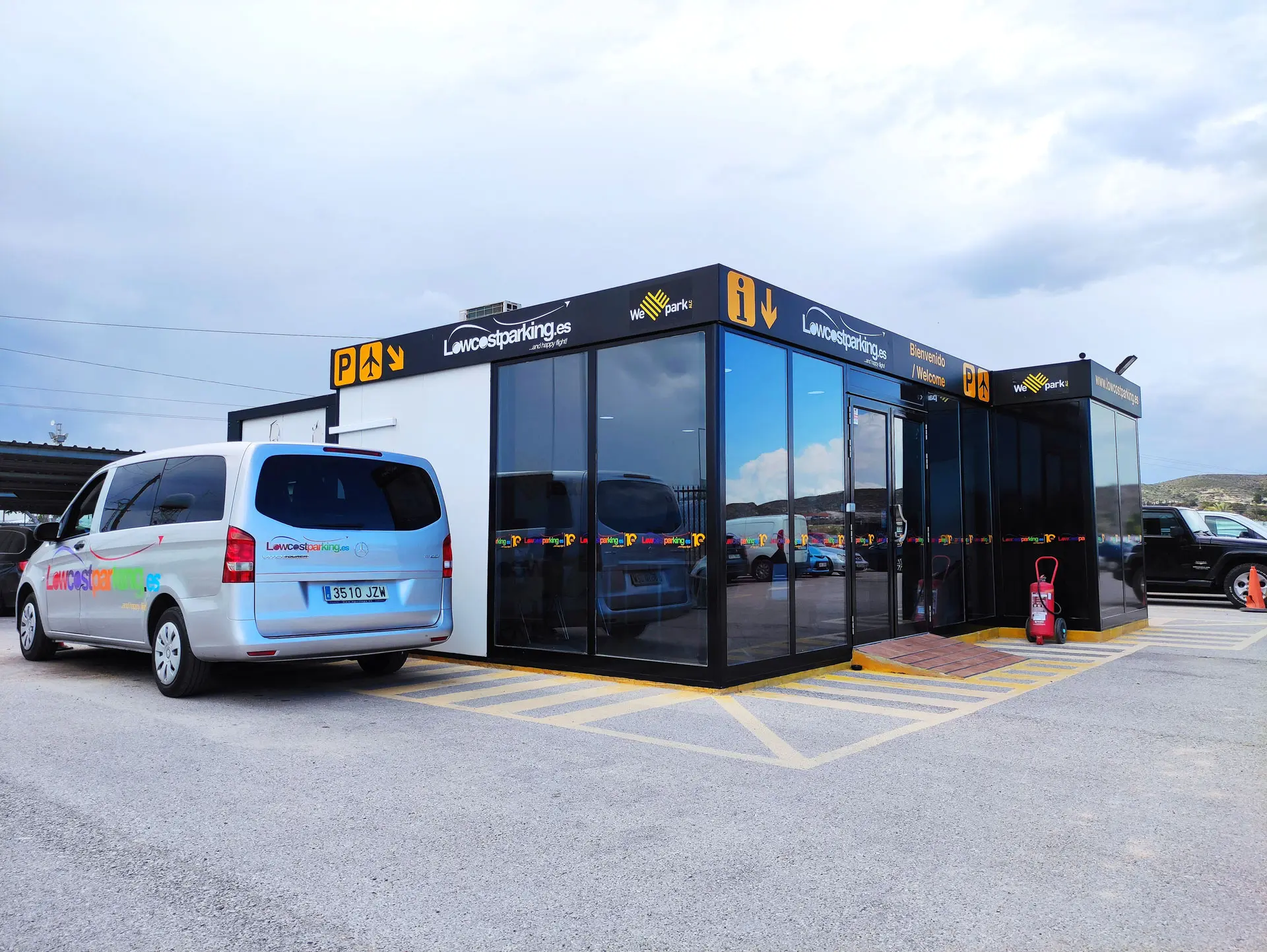 Kiosco y lanzadera Lowcostparking Alicante